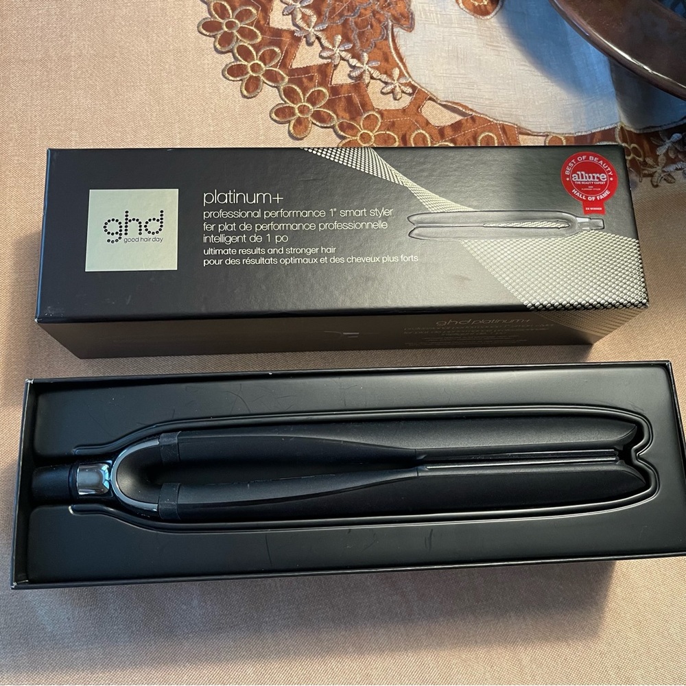 GHD platinum plus 1” styler flat iron